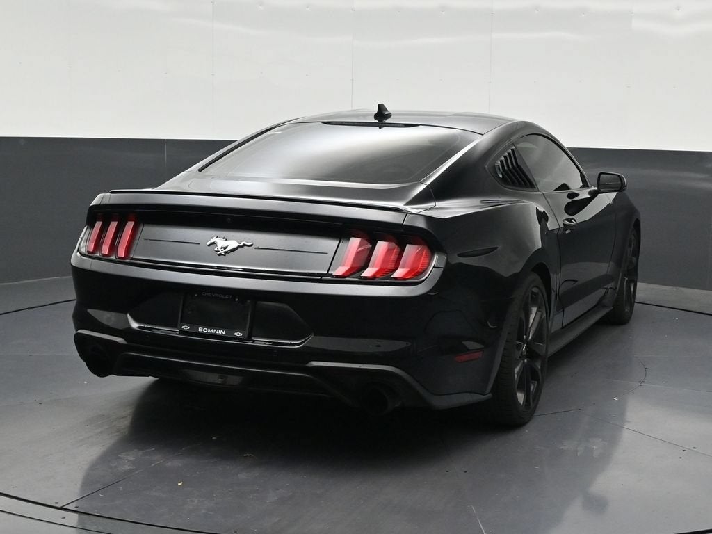 2022 Ford Mustang EcoBoost Premium Fastback