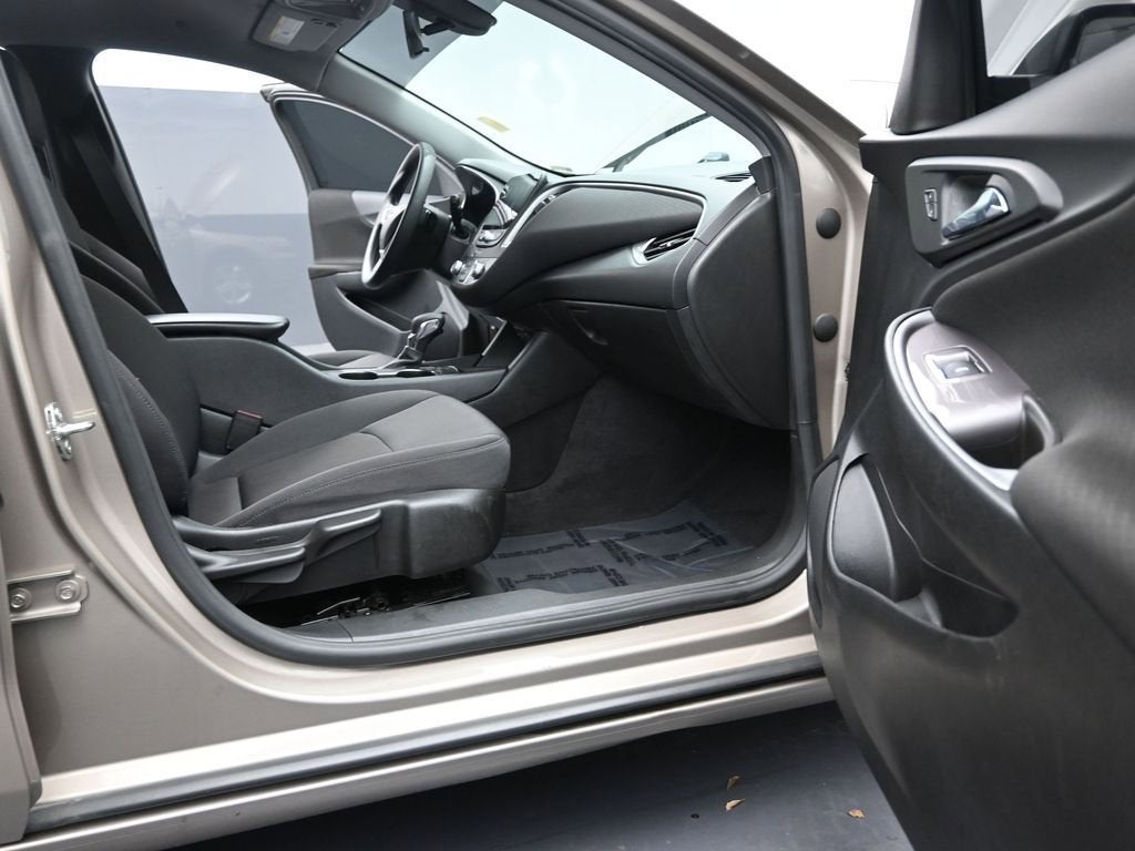 2022 Chevrolet Malibu LS