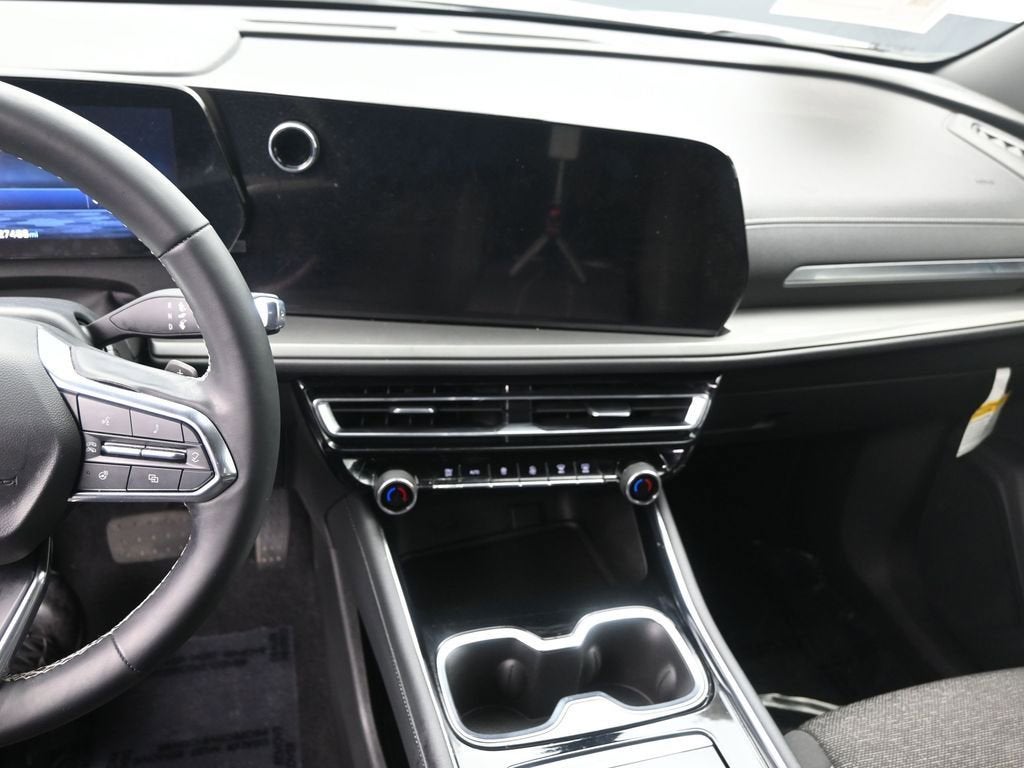 2024 Chevrolet Traverse LS