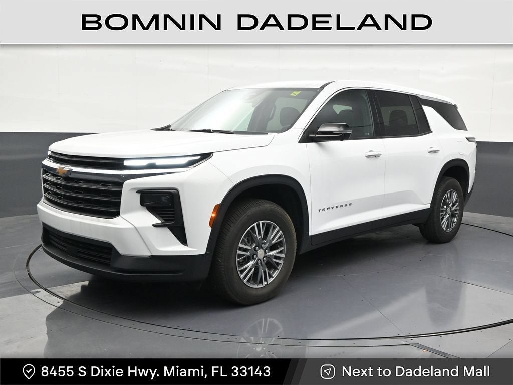 2024 Chevrolet Traverse LS