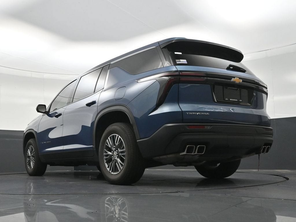 2024 Chevrolet Traverse LS