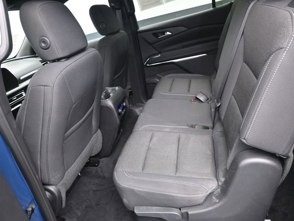 2024 Chevrolet Traverse LS