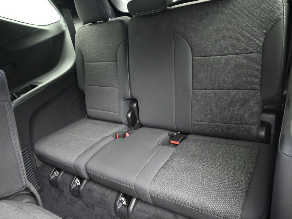 2024 Chevrolet Traverse LS