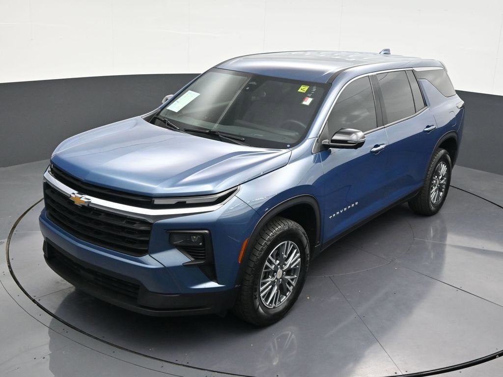 2024 Chevrolet Traverse LS