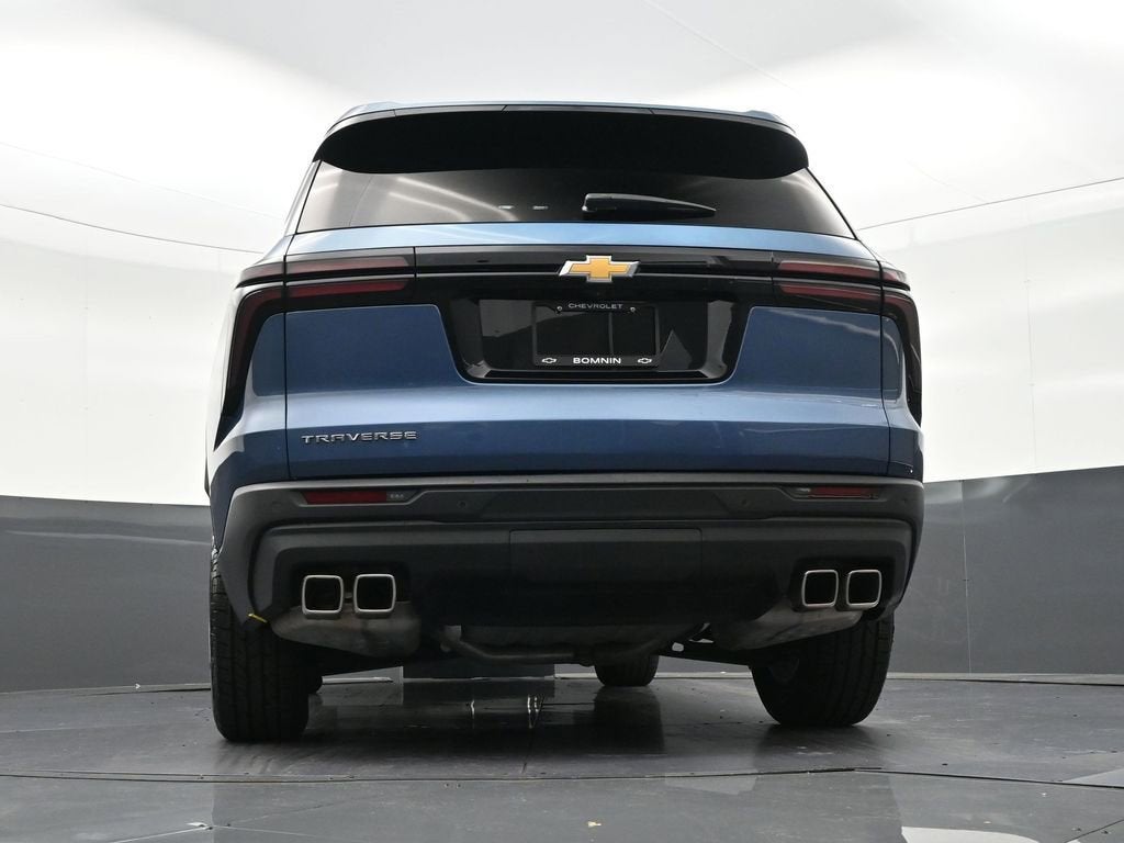 2024 Chevrolet Traverse LS
