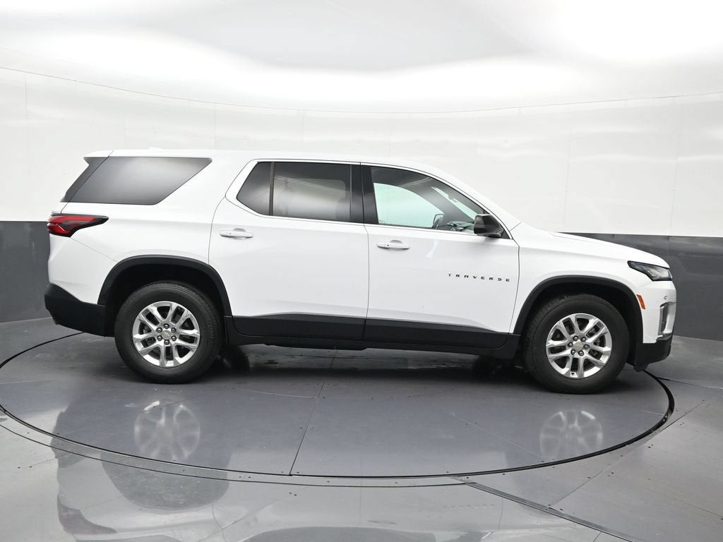 2022 Chevrolet Traverse LS