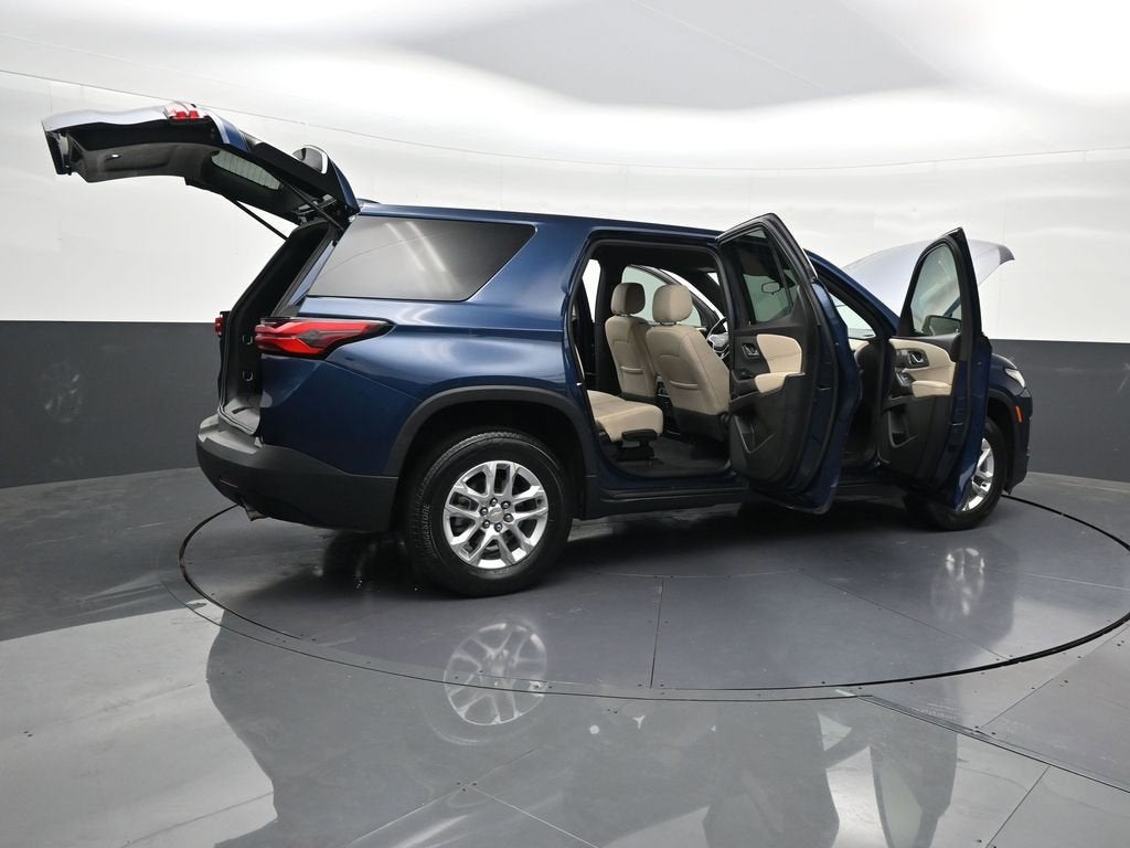 2023 Chevrolet Traverse LS
