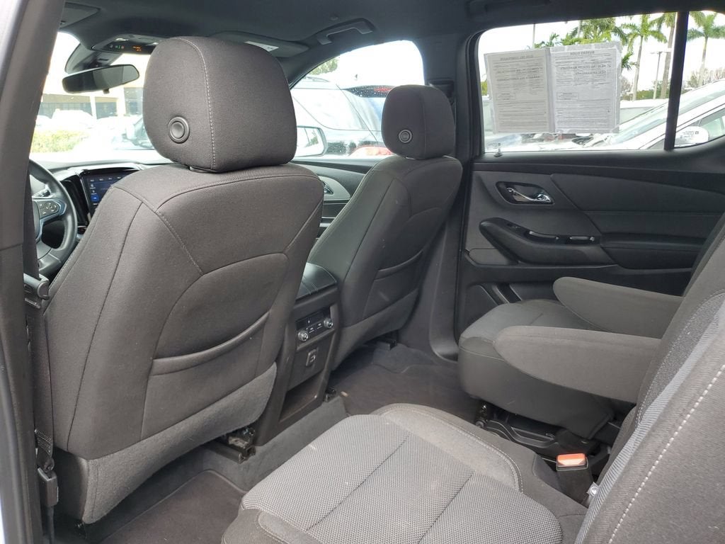 2022 Chevrolet Traverse LT Cloth