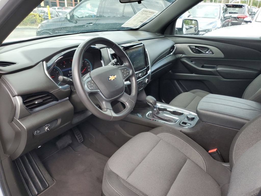 2022 Chevrolet Traverse LT Cloth