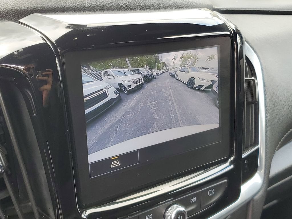 2022 Chevrolet Traverse LT Cloth