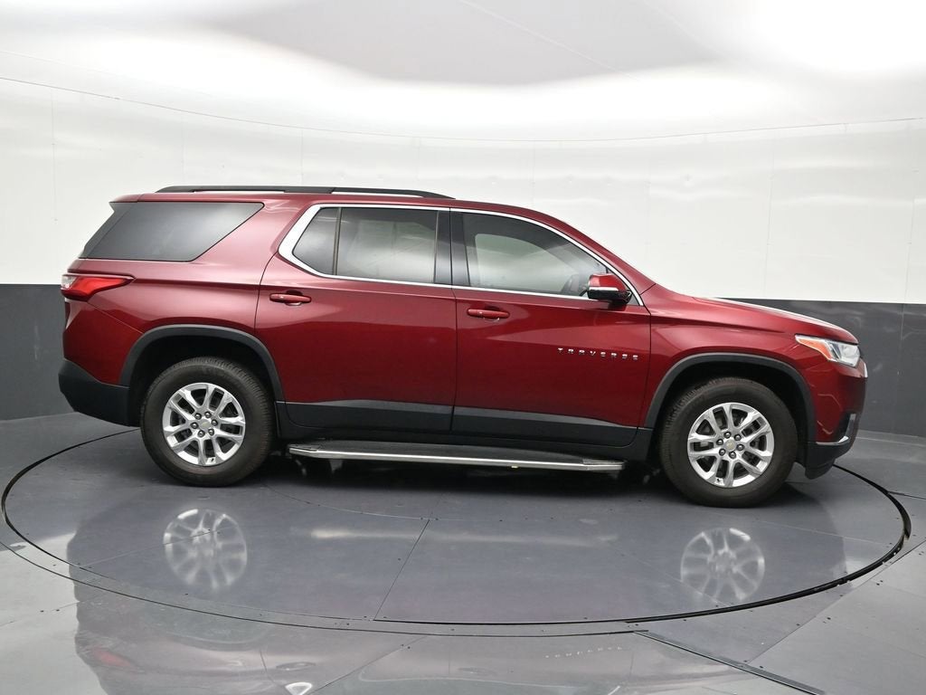 2021 Chevrolet Traverse LT Cloth