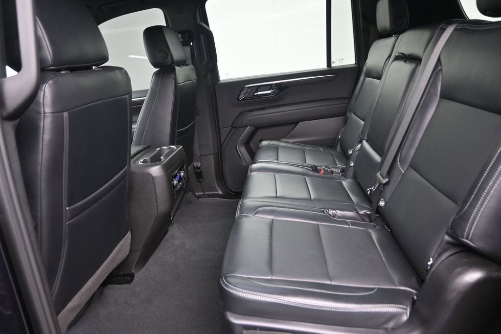 2025 Chevrolet Suburban LS