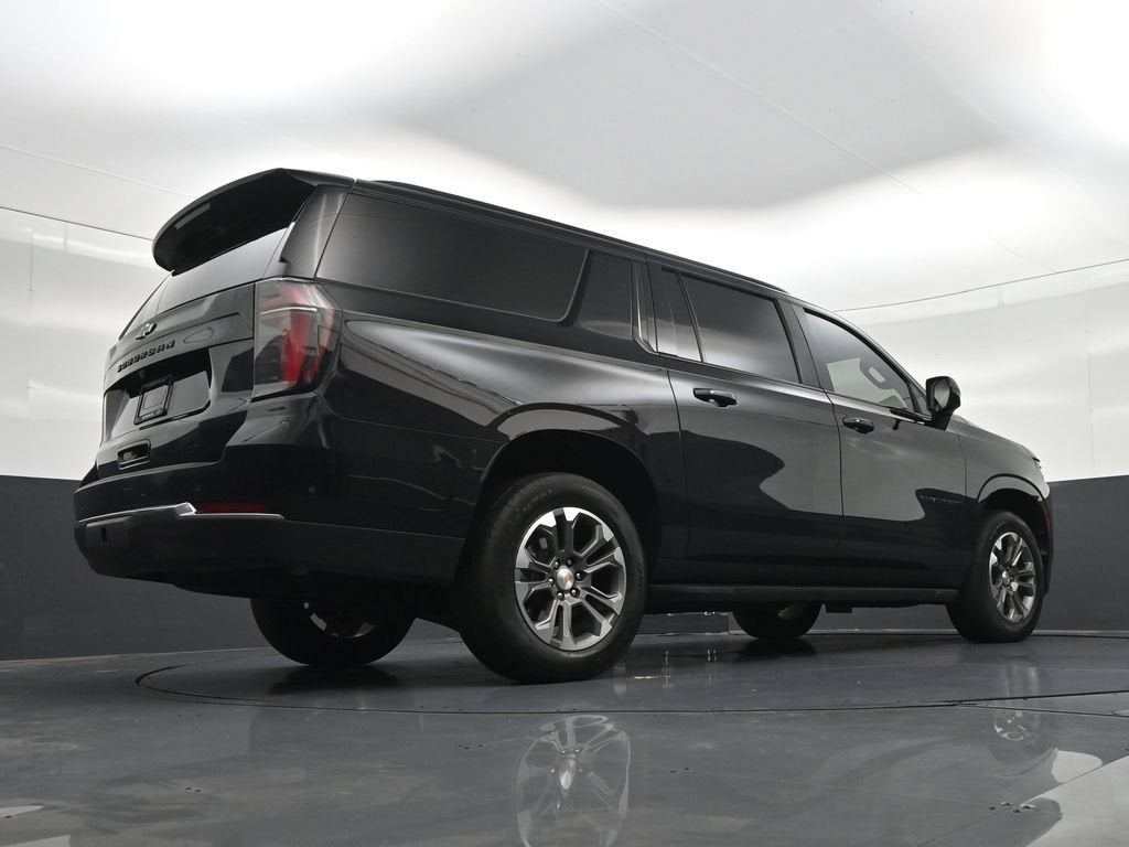 2025 Chevrolet Suburban LT