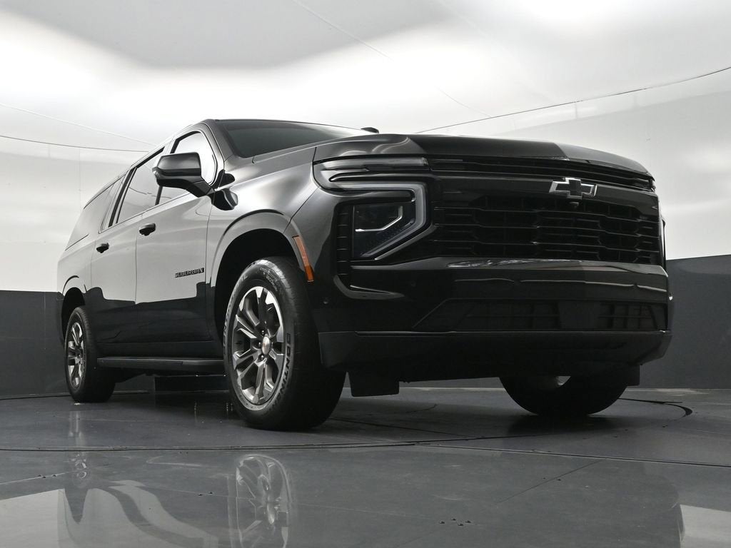 2025 Chevrolet Suburban LT