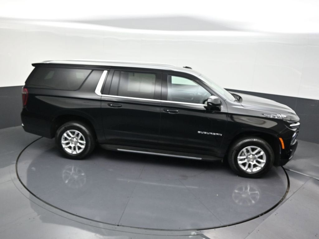 2025 Chevrolet Suburban LT