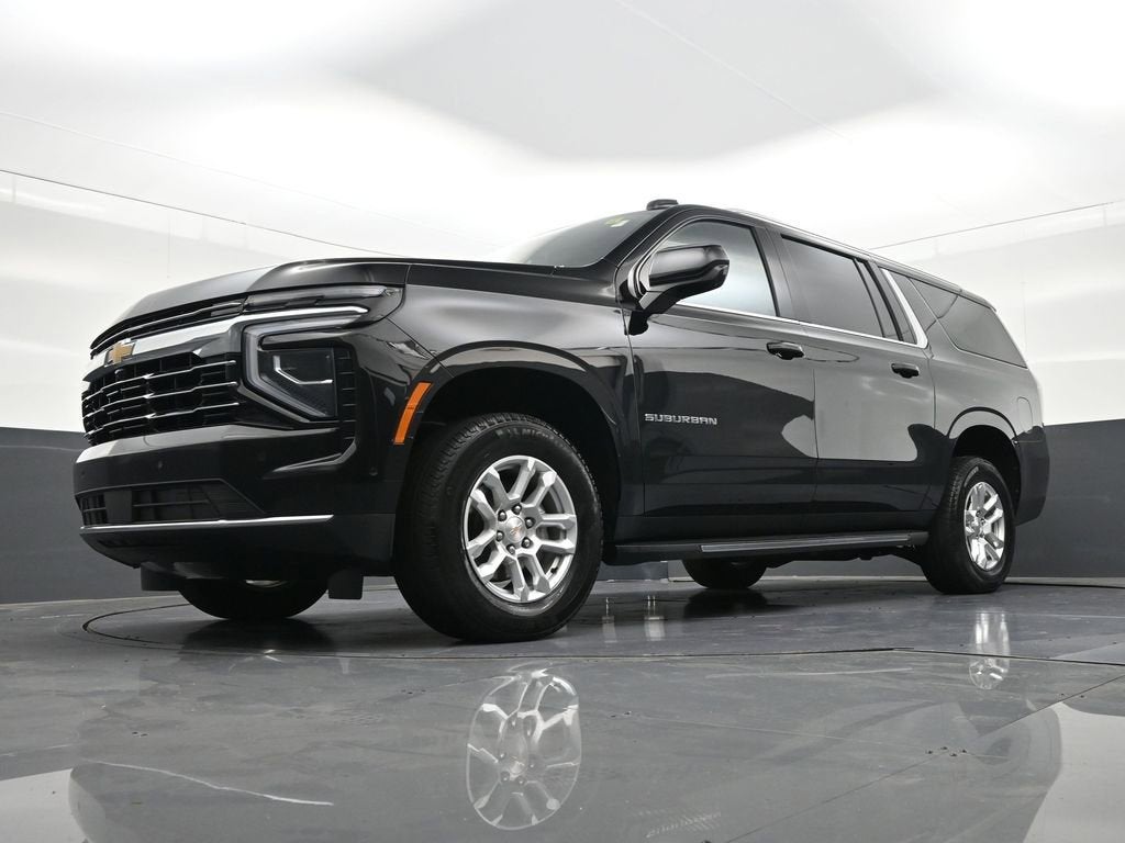 2025 Chevrolet Suburban LT