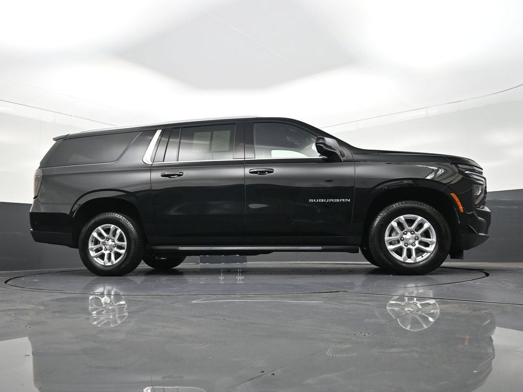 2025 Chevrolet Suburban LT