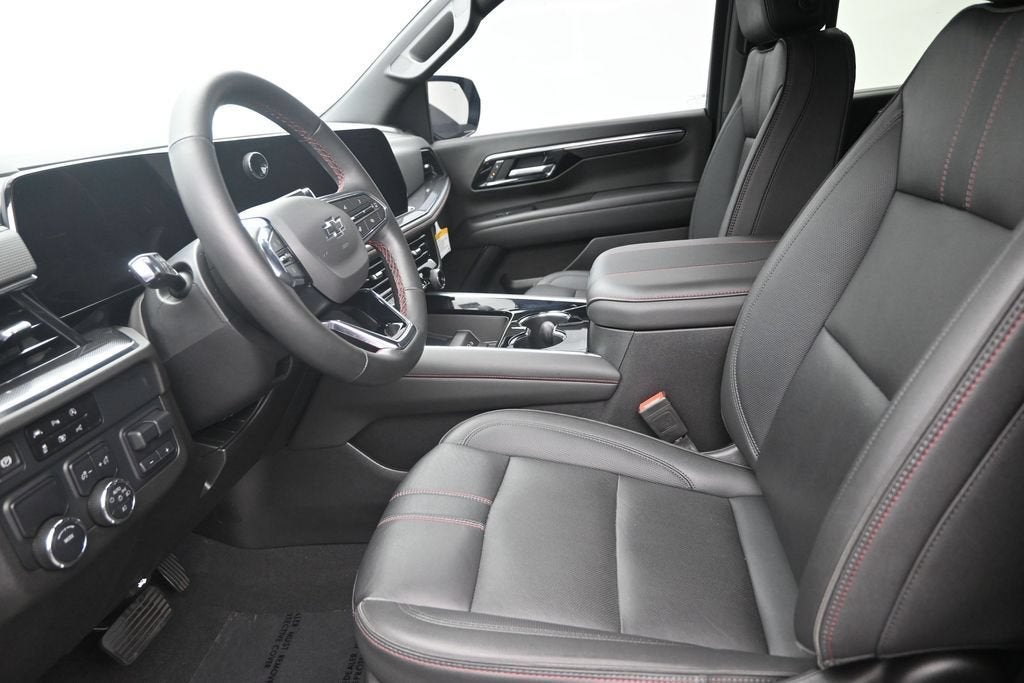 2025 Chevrolet Suburban RST