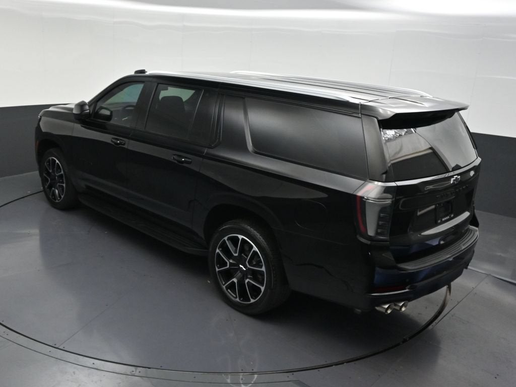 2025 Chevrolet Suburban RST