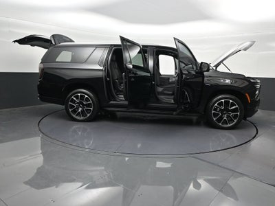 2025 Chevrolet Suburban RST