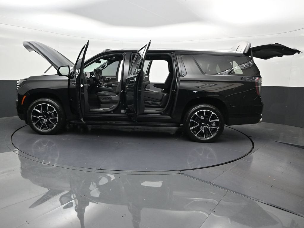 2025 Chevrolet Suburban RST