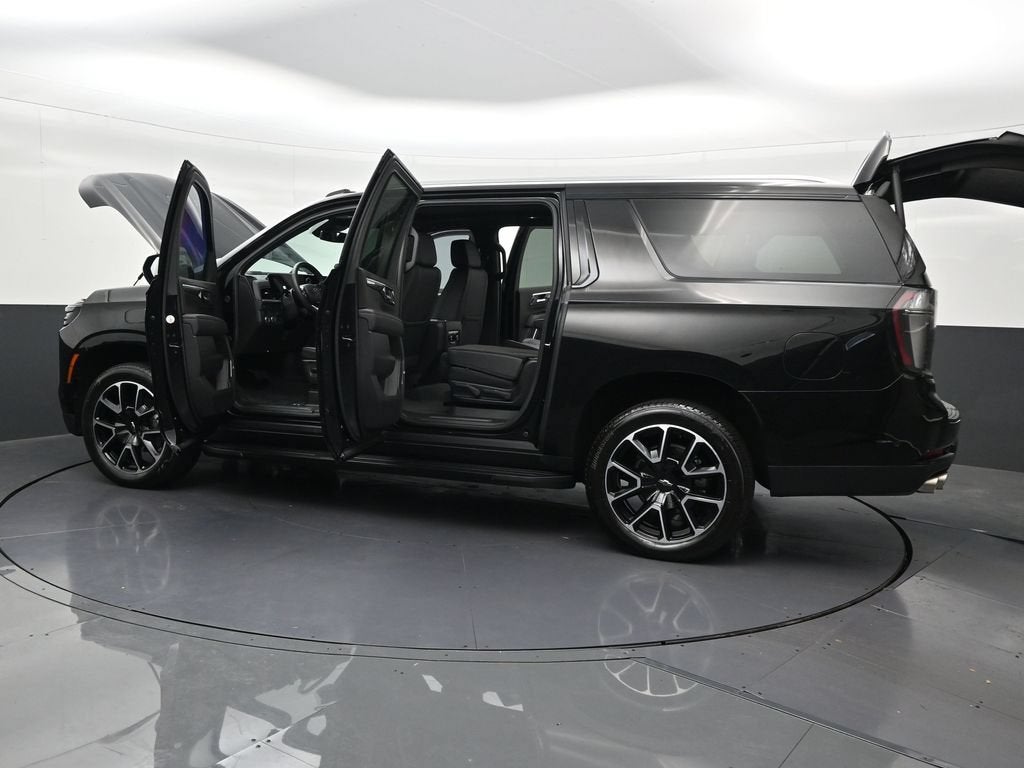 2025 Chevrolet Suburban RST