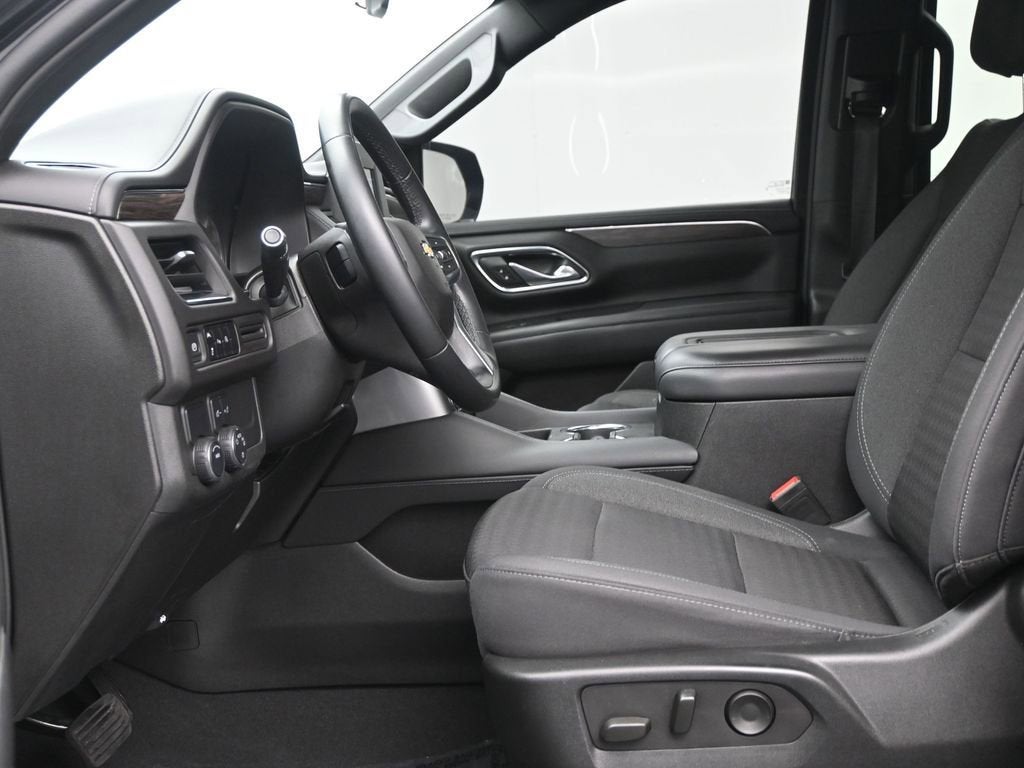 2023 Chevrolet Suburban LS