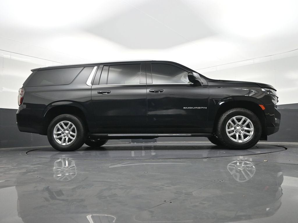 2023 Chevrolet Suburban LS