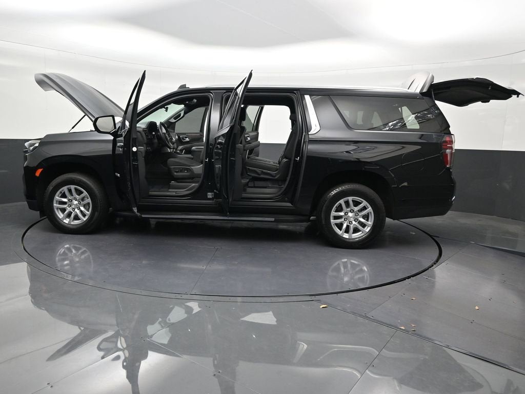 2023 Chevrolet Suburban LS