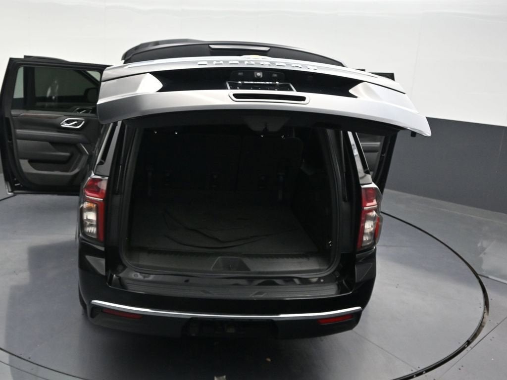 2023 Chevrolet Suburban LS