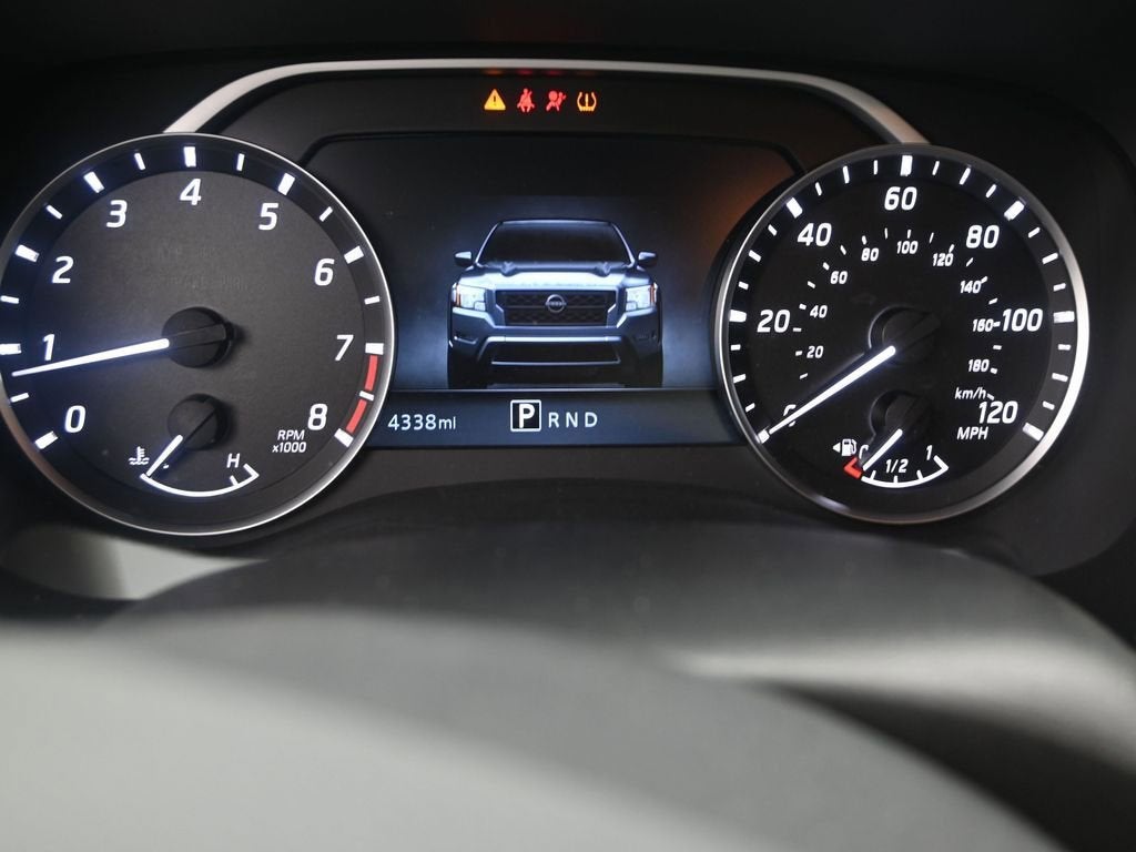 2024 Nissan Frontier SV