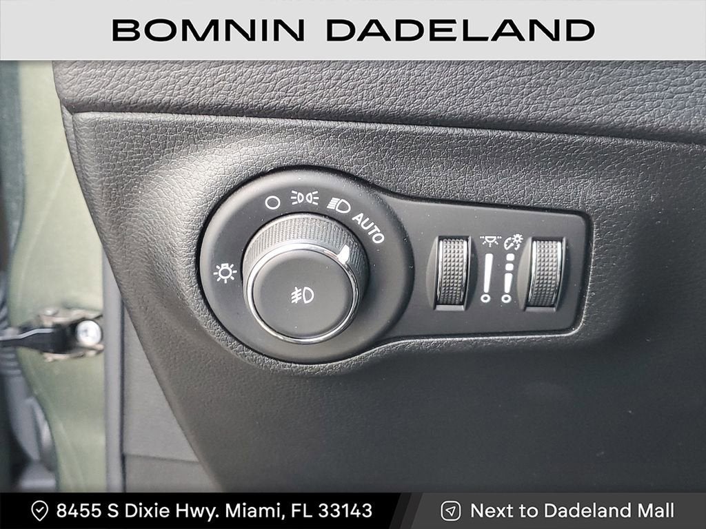 2020 Jeep Compass Latitude w/Sun/Safety Pkg