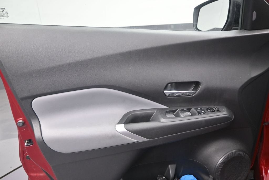 2023 Nissan Kicks SR Xtronic CVT