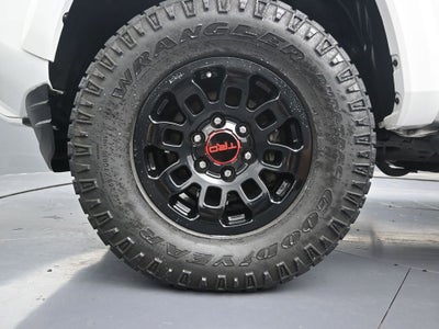 2022 Toyota Tacoma 2WD SR5