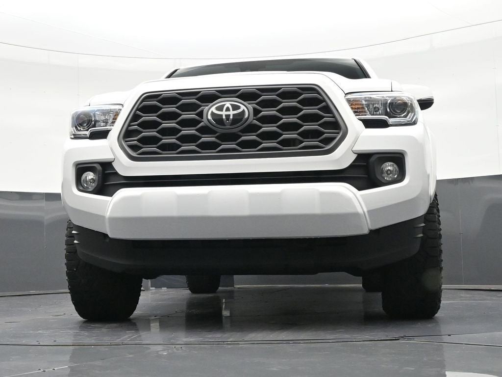 2022 Toyota Tacoma 2WD SR5