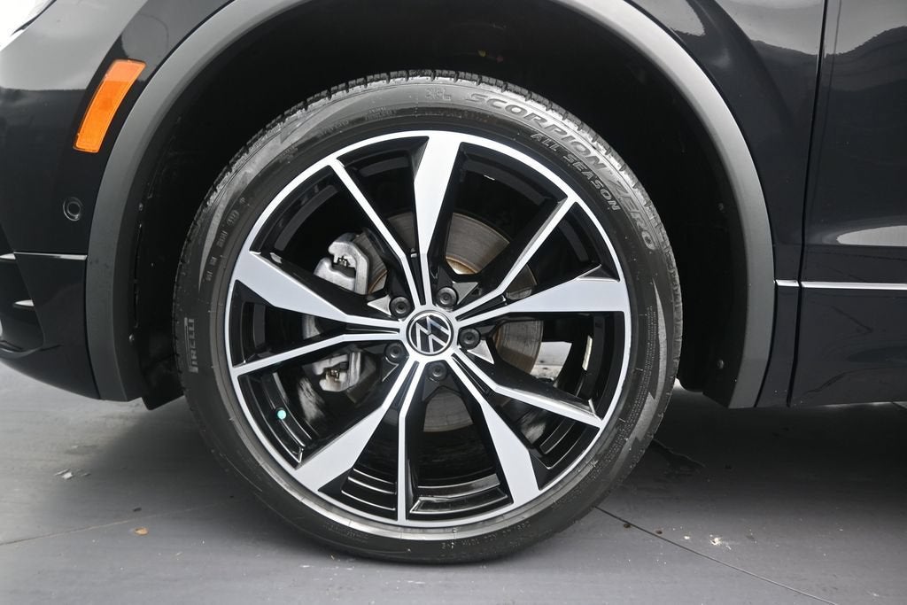 2024 Volkswagen Tiguan SEL R-Line