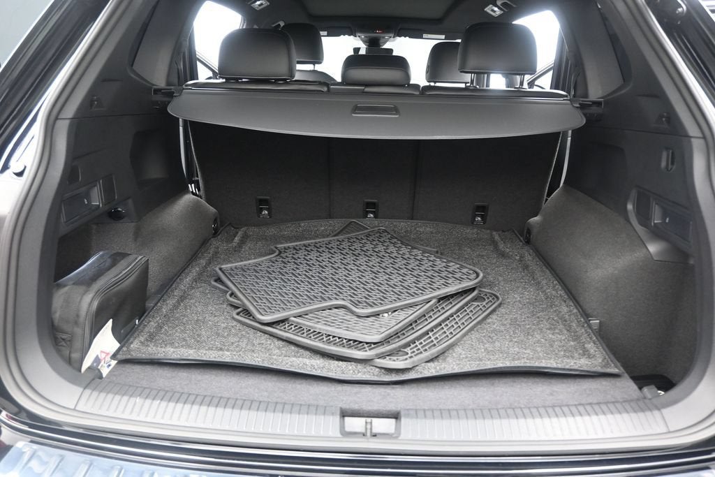 2024 Volkswagen Tiguan SEL R-Line