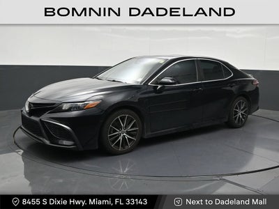 2022 Toyota Camry SE