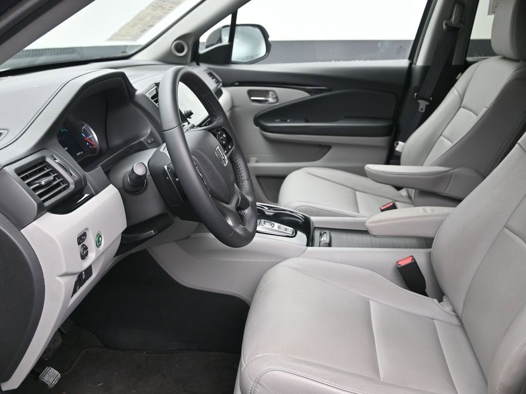 2022 Honda Pilot Touring 7-Passenger
