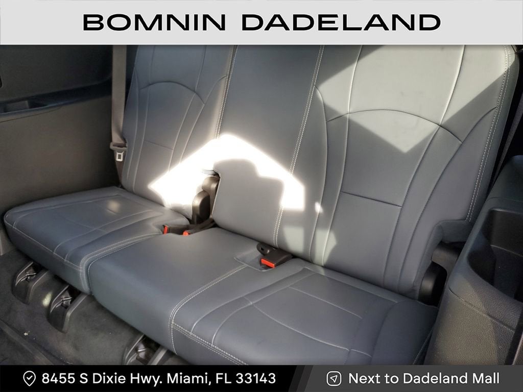 2023 Buick Enclave Essence