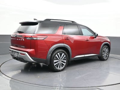2022 Nissan Pathfinder Platinum