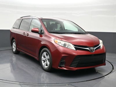 2020 Toyota Sienna LE Auto Access Seat
