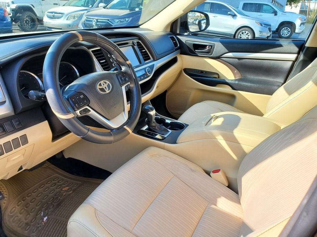 2018 Toyota Highlander LE