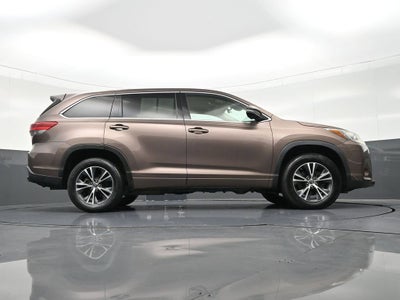 2018 Toyota Highlander LE