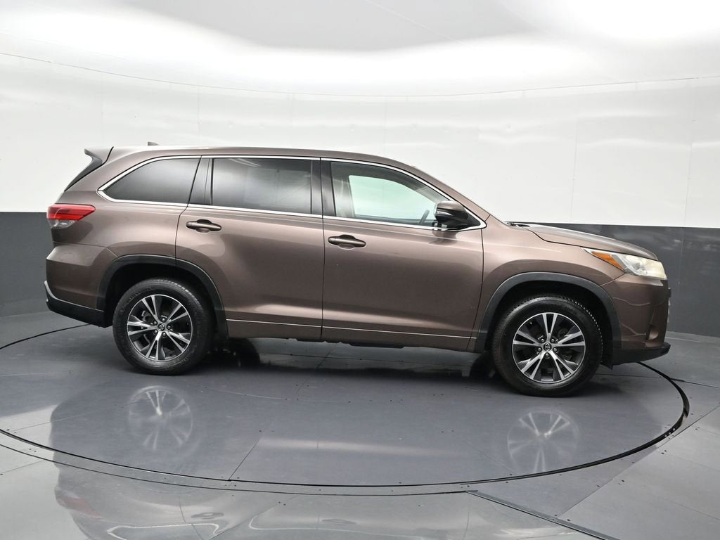 2018 Toyota Highlander LE