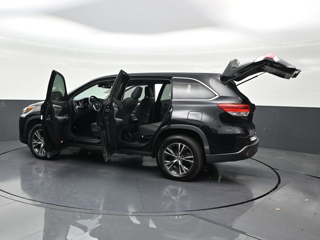 2018 Toyota Highlander LE
