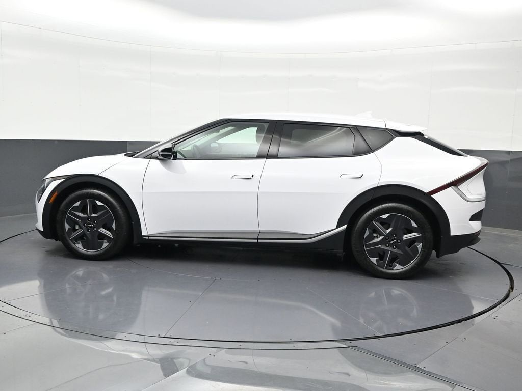 2025 Kia EV6 Light