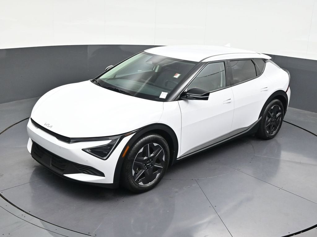 2025 Kia EV6 Light