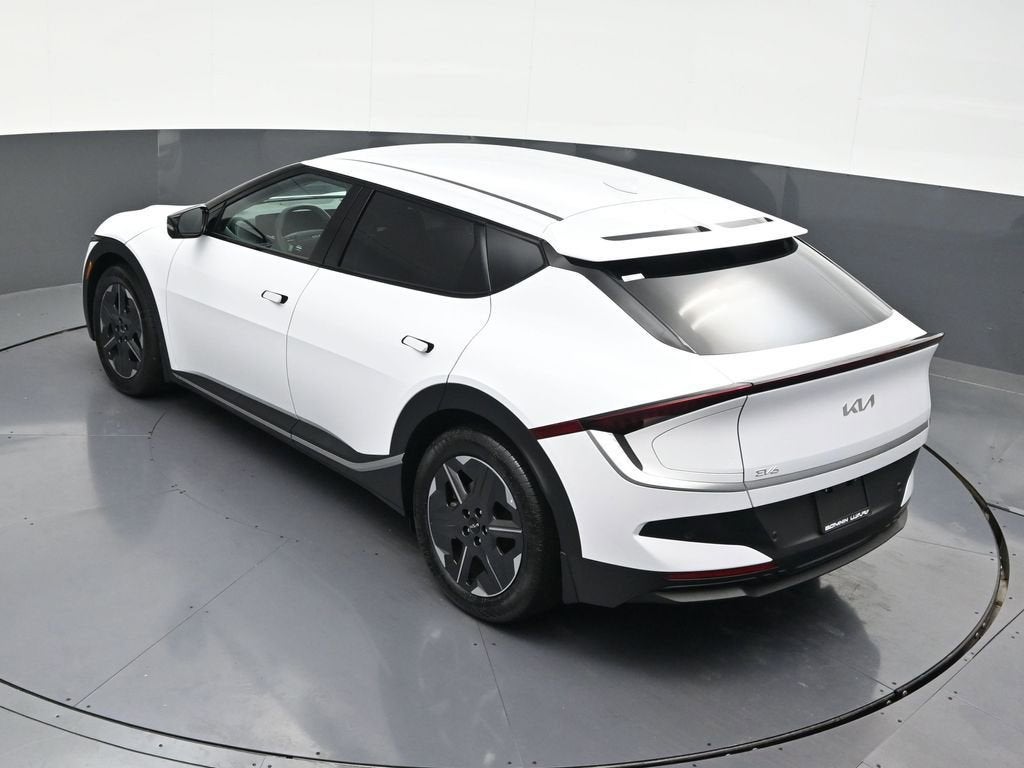 2025 Kia EV6 Light