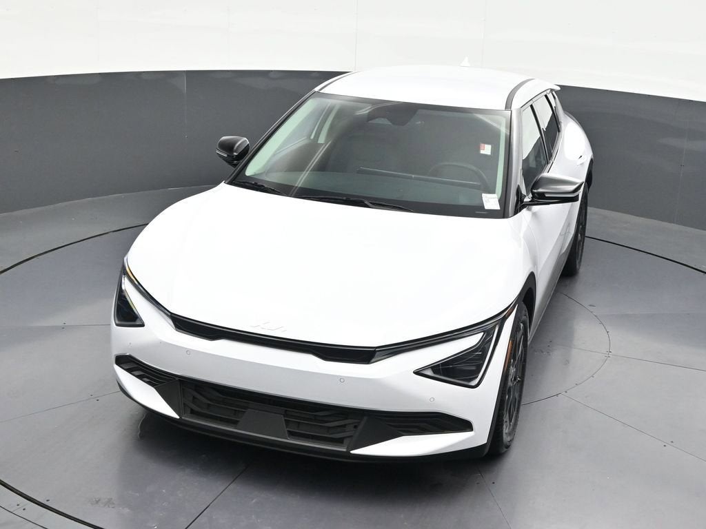 2025 Kia EV6 Light